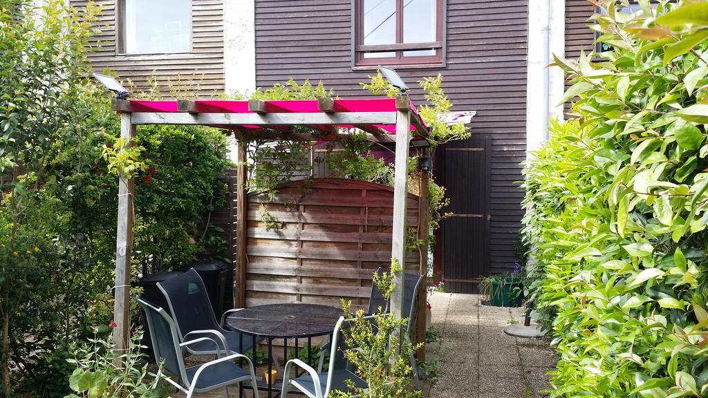 Duplex14H 1Er Etage Jardinet 1 Parking Ou Studio14B Rdc Terrasse Sans Parking Ла-Рошель Екстер'єр фото