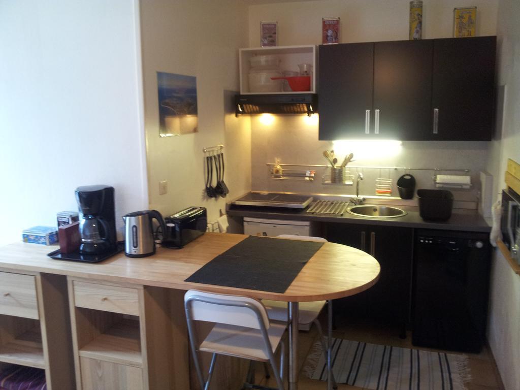 Duplex14H 1Er Etage Jardinet 1 Parking Ou Studio14B Rdc Terrasse Sans Parking Ла-Рошель Екстер'єр фото